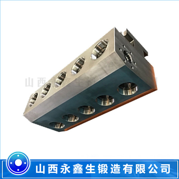 4130鉆進(jìn)三通鍛造件